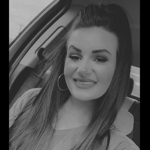 Meet your Posher, Marissa